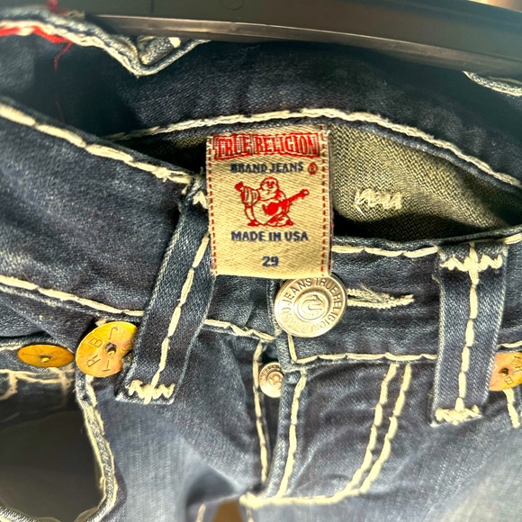 Slightly worn Original Geno super T True Religion Size 34